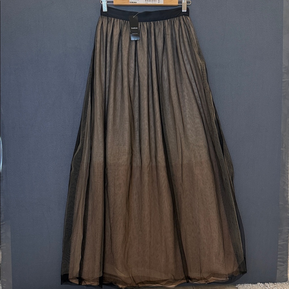(bebe size small)NWT Elegant Black Tulle Skirt